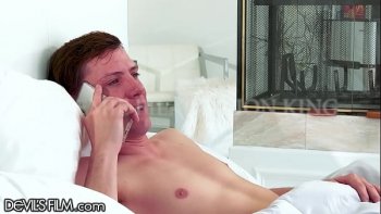 Потому что супруг уже вставил свой инструмент в сочную дырку жены