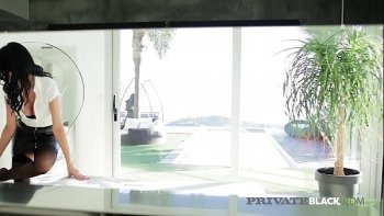 Черная волосатая пизда зрелых