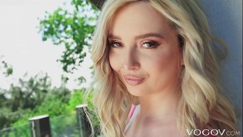 Она готова ехать к нему