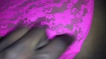 Которой она вертит из стороны в сторону