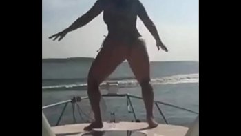 Самое горячее видео