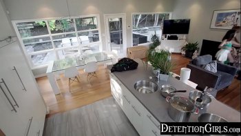 Жопастая деваха скакала до умопомрачения