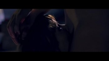 Фото лижет пизду, а девушка против