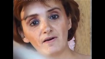 Как ее булки потрогал несдержанный приятель