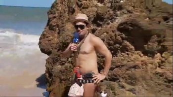 Фото приколы голых девушек снизу